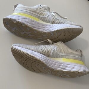 NIKE REACT INFINITY FLYKNIT RUNNNING SHOES